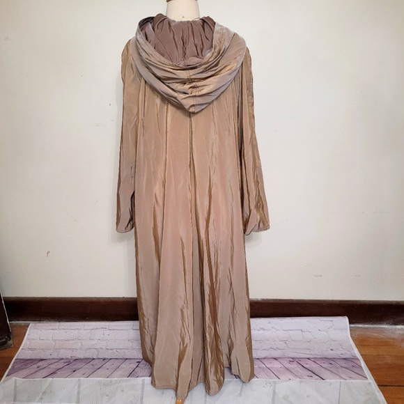 Villainous cloak - Picture 4 of 8